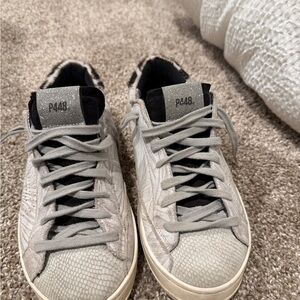 P448 Light Gray Textured Sneakers